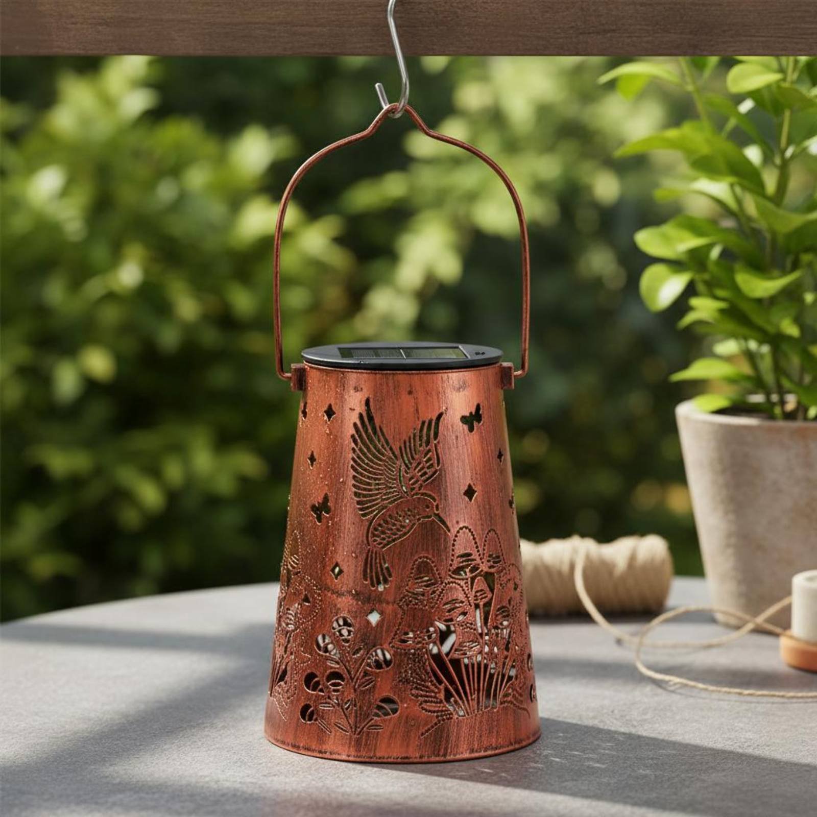 꽃무늬 정원 랜턴 패턴 정원 조명기 자동 켜짐/꺼짐 기 - Solar Lantern Hanging 리뷰 및 가격